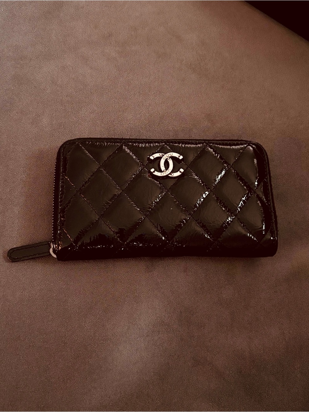 CHANEL Black Quilted Patent Leather Zip-Around Card Holder Wallet